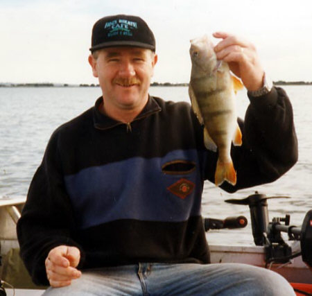 Bill Matthews with an average Lake Colac redfin